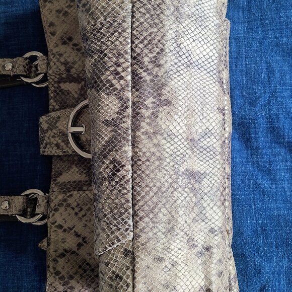 Mint Condition Y2K COACH F19679 Soho Pythoin Embossed Leather Shoulder/ Tote Bag - Picture 4 of 14